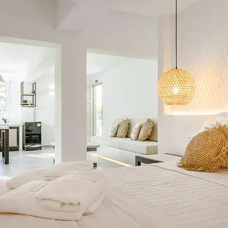 Thealos Santorini Pýrgos