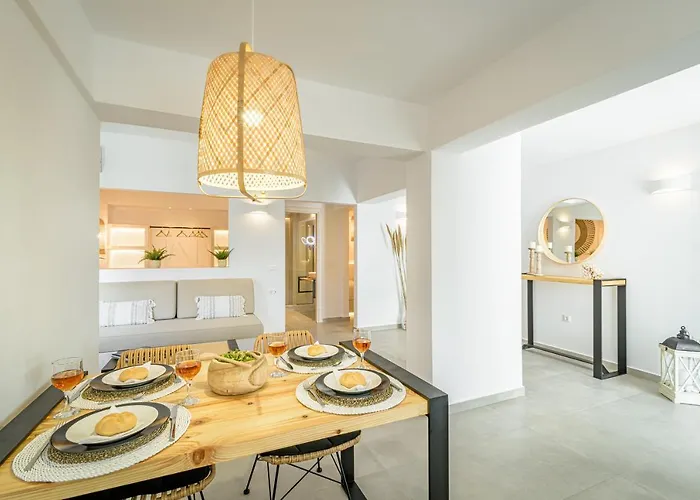 Thealos Santorini Apartment